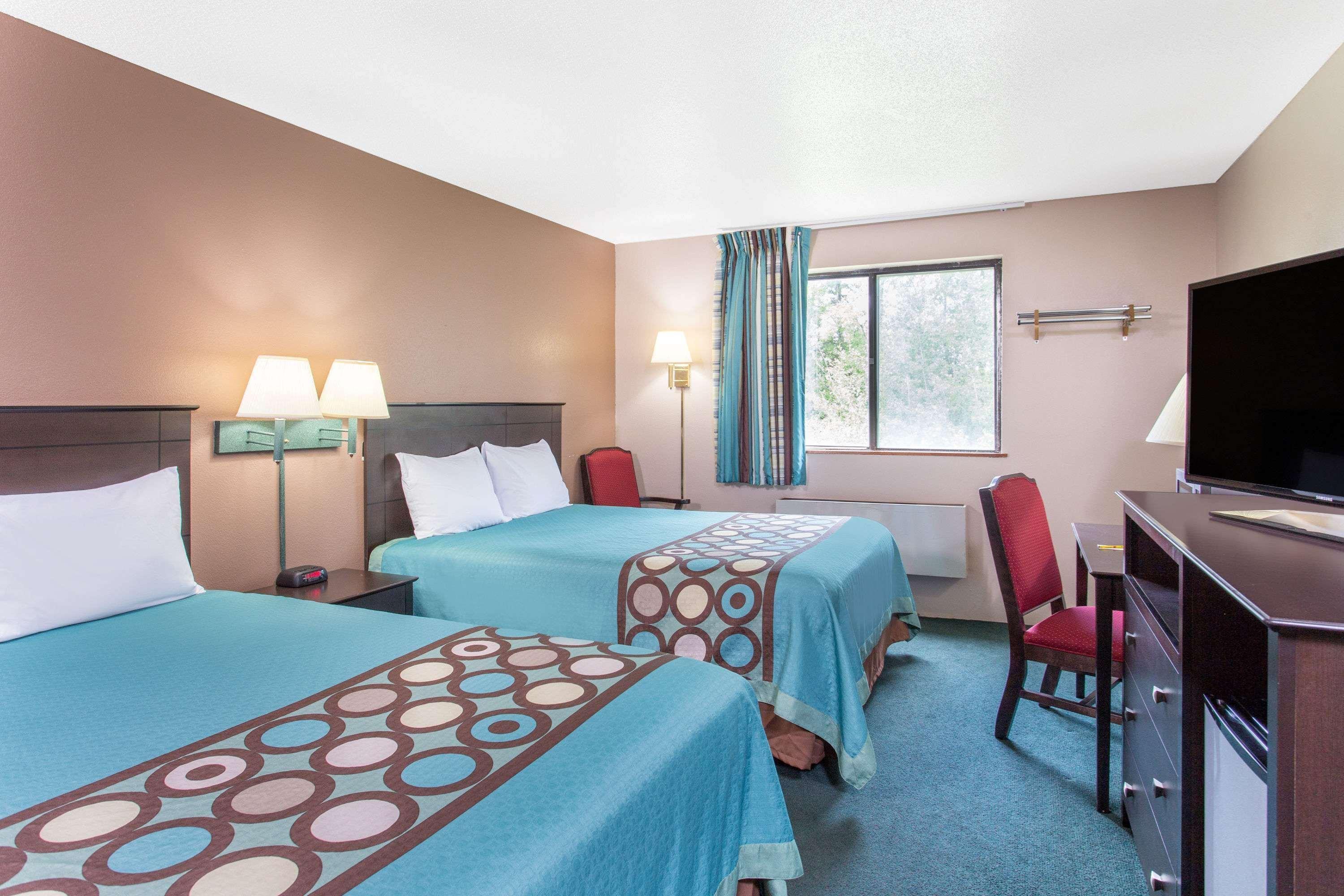 Super 8 By Wyndham Austin Mn Hotel Bagian luar foto